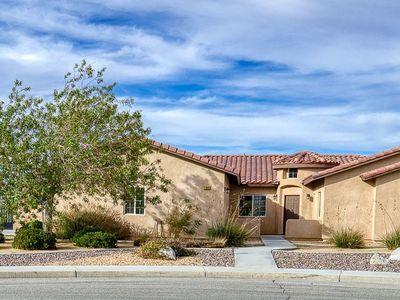 104 W Rancho Del Cerro