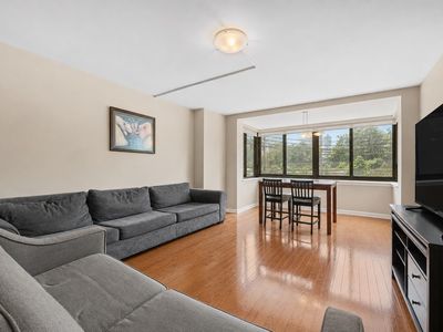 700 Grove St APT 2L