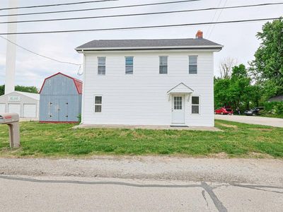 6136 Main St