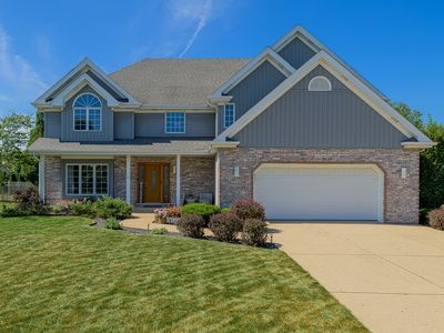 19400 Stonehenge Dr