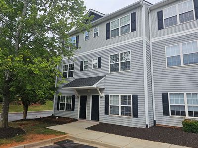120 University Village Dr APT A