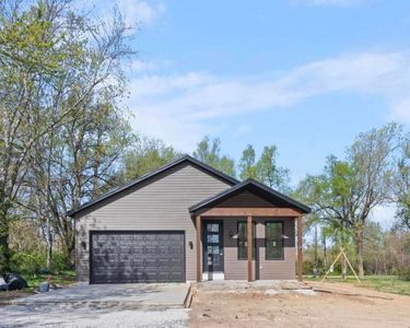 Property at 317 S Oak Avenue, Sparta, MO