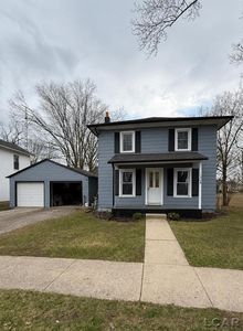 124 E Stephenson St