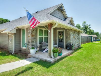 402 S Van Buren Ave