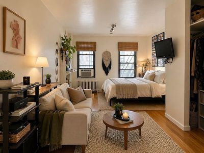 238 E 30th St APT 2W