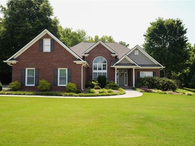 28 Priory Club Dr