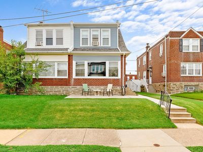 1808 Lansing St