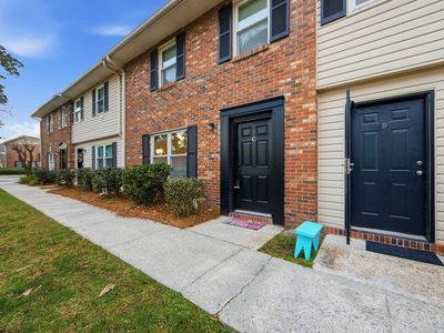 415 Parkdale Dr APT 8C
