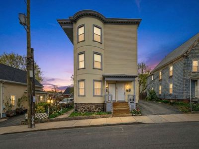 10 Adams St