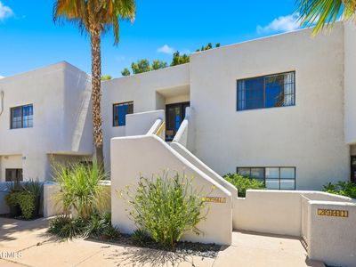 2947 E ROSE Lane