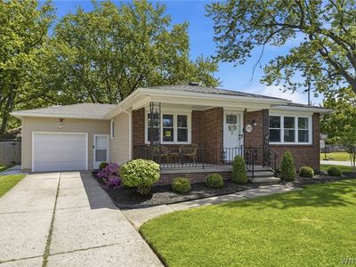 203 Broezel Ave