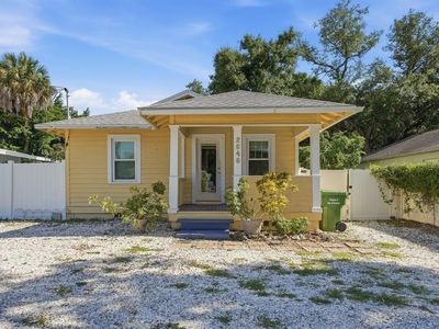 2048 5TH STREET