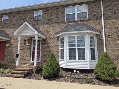 303 Waterford Ct #303