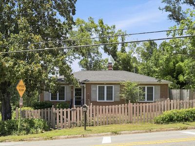 402 E Palmer Ave