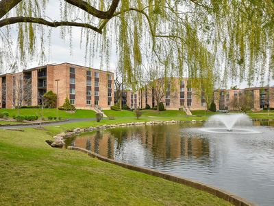 1103 S Hunt Club Dr APT 127