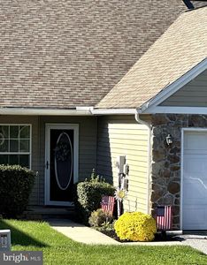 Property at 1706 Boxwood Ct, Dover, PA