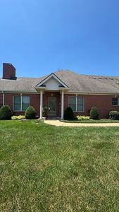150 Sugartree Ln