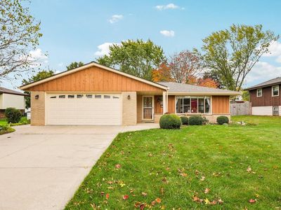 1731 Mackinac AVENUE