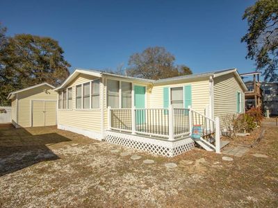 1567 Park Ln.