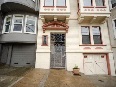 1325-1327 Vallejo St