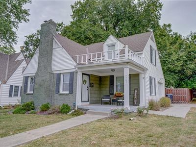 7741 Ward Parkway Plz