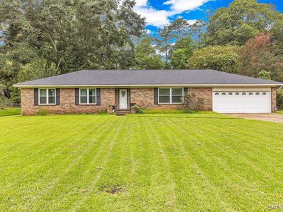Property at 4021 Rose Hill Ct, Millbrook, AL