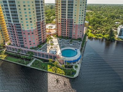 2743 1st St APT 2106