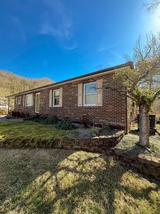 160 Maple Ln