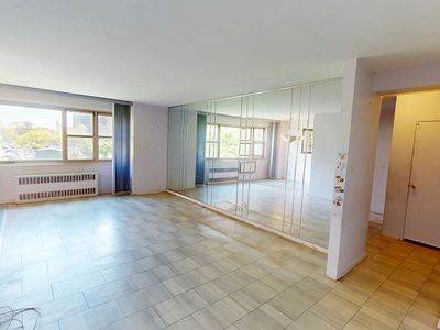 2935 W 5th St APT 3B