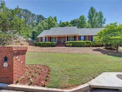 675 Clubland Cir SE