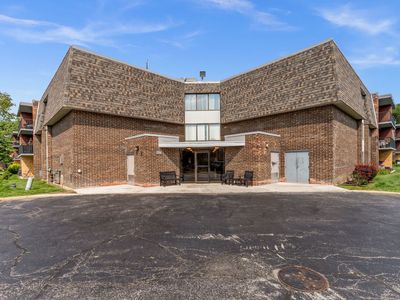 924 S Lake Ct APT 105