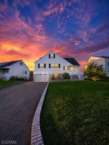 Property at 19 Jonquil Cir, Fords, NJ