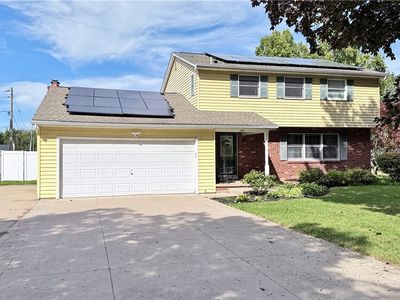 Property at 386 Wingate Pl, Youngstown, NY