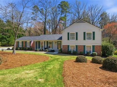 237 Lamplighter Ln SE