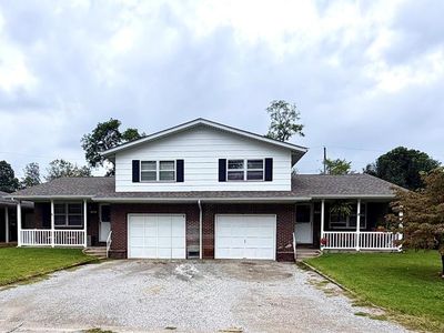 102/104 Liberty Dr