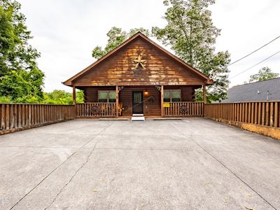 440 Oak Sky Way