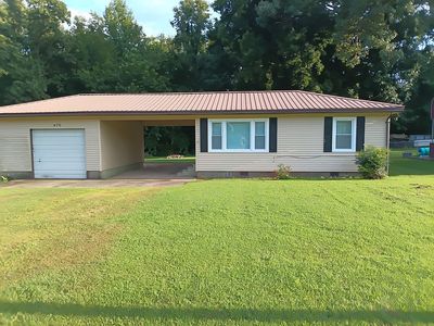 470 Beach Dr