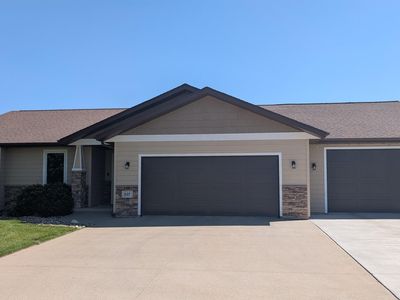 Property at 927 16th St SE, Sioux Center, IA