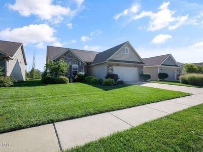 Property at 26087 Turnbridge Dr, Perrysburg, OH