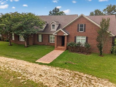 2827 Airport Rd