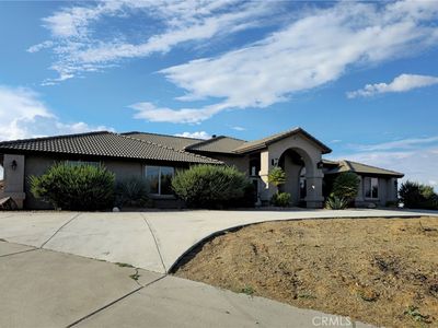Property at 10282 Farmington St, Oak Hills, CA