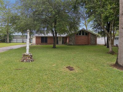 1206 Fay Rd