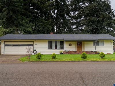 Property at 1095 N Manzanita St, Canby, OR