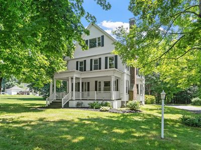1347 Main St