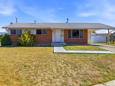 3911 W Ridgecrest Cir