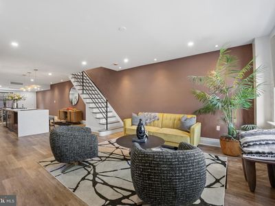 2304 W Cheltenham Ave