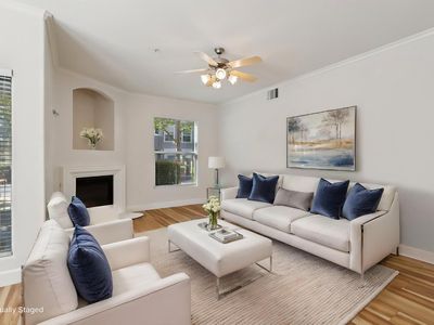 5547 Tares Cir