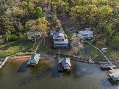 992 Davis Acres Dr