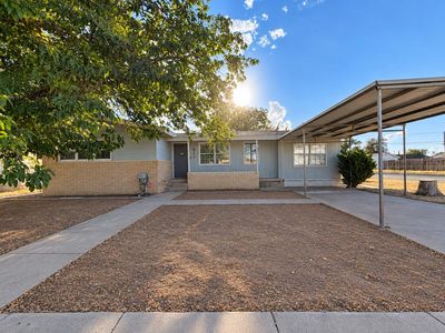 Property at 911 NW 7th St, Andrews, TX