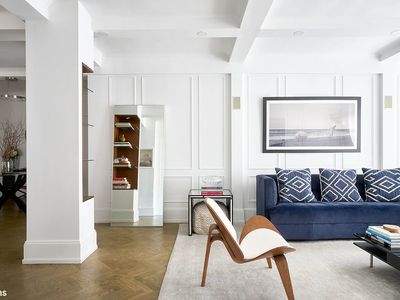 419 E 57th St APT 9A